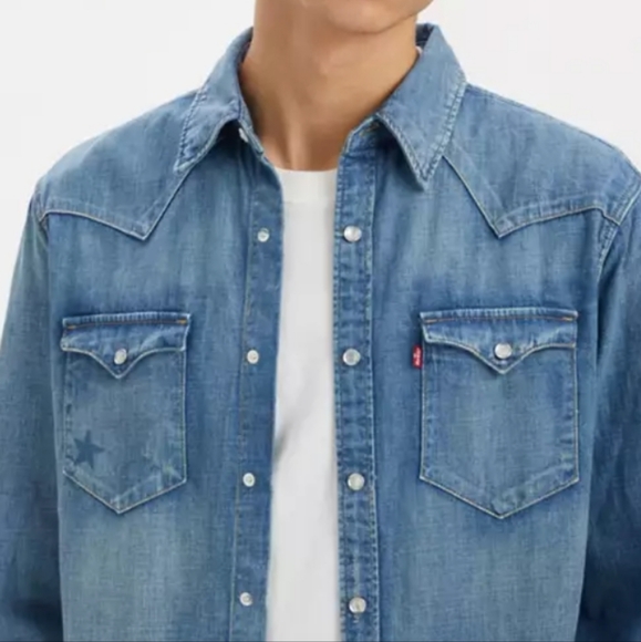 NWT Men's Levi's The Barstow Western Standard Fit Denim Shirt - Picture 2 of 7